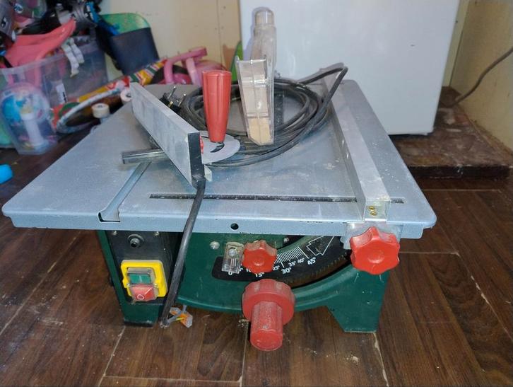 Zaagtafel Parkside, Doe-het-zelf en Verbouw, Gereedschap | Zaagmachines, Gebruikt, Cirkelzaag, 1200 watt of meer, 70 mm of meer