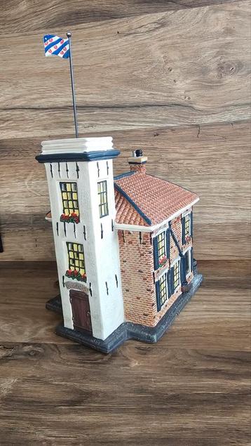 Dickensville Vuurtoren Workum beschikbaar voor biedingen