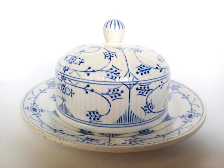 Botervloot "Blauw Saks" Société Céramique Maestricht, Antiek en Kunst, Antiek | Servies los, Ophalen of Verzenden