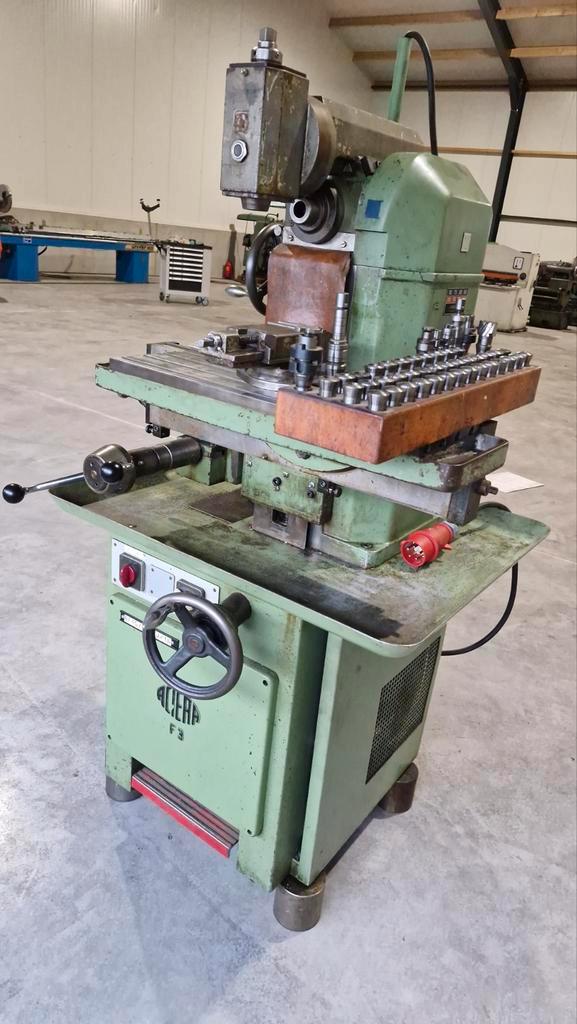 Aciera F3 freesbank, Doe-het-zelf en Verbouw, Gereedschap | Freesmachines, Gebruikt, Elektrisch, Overige soorten, Ophalen