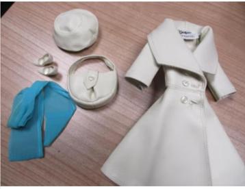 1966 BARBIE LONDON TOUR OUTFIT NM/M beschikbaar voor biedingen