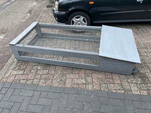 Konijnenren gratis ren konijn konijnenhok konijnen hok, Dieren en Toebehoren, Knaagdieren en Konijnen | Hokken en Kooien, Gebruikt