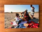 Foto op dibond gezin strand zee picknick, Ophalen of Verzenden, Zo goed als nieuw, Foto of Poster