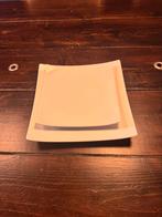 Wit Servies van Medard de Noblat, Huis en Inrichting, Keuken | Servies, Ophalen, Zo goed als nieuw, Overige stijlen, Bord(en)