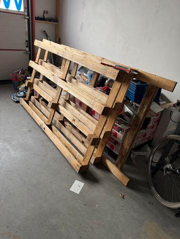 Gratis droog sloop hout beschikbaar voor biedingen