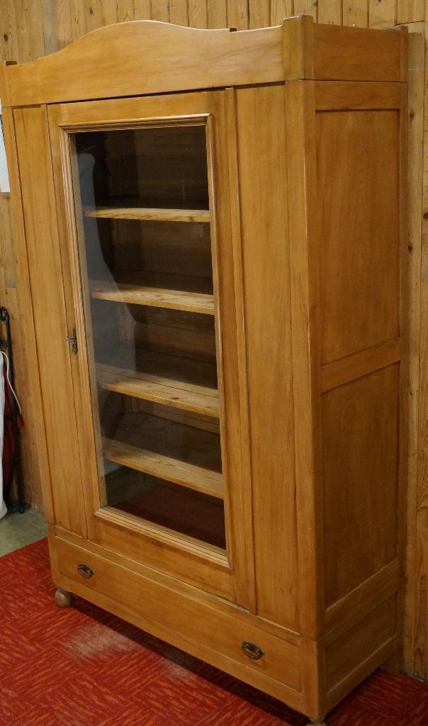 Antiek Noten 1 deurskast glaskast servieskast vitrinekast, Huis en Inrichting, Kasten | Vitrinekasten, Gebruikt, 150 tot 200 cm