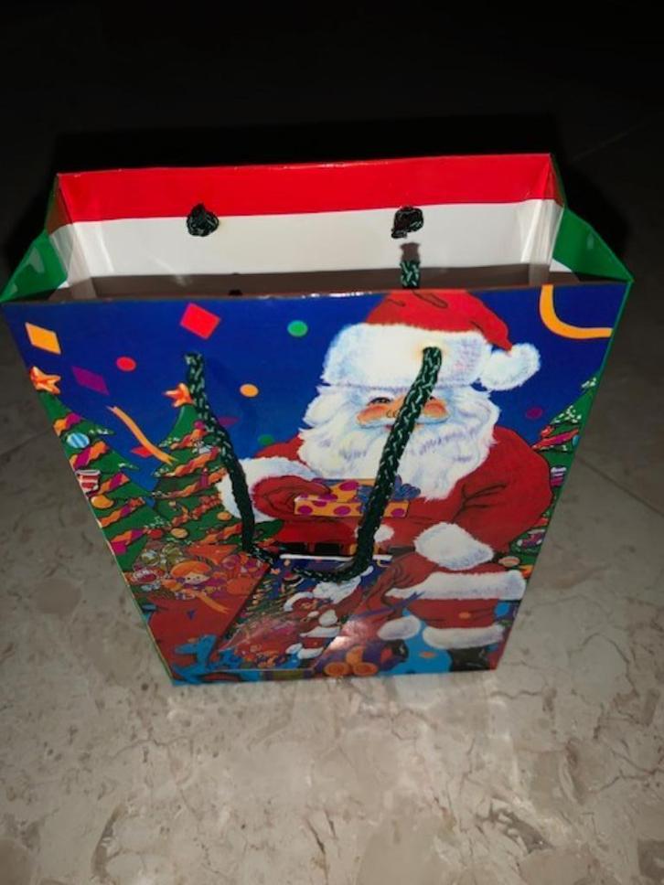 Partij (450) kerst kadozakjes, 6 designs, met naamkaartje, Diversen, Kerst, Nieuw, Ophalen of Verzenden