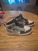 Nike Air Jordan Mintgroen Maat 30, Ophalen of Verzenden, Zo goed als nieuw, Nike, Jongen of Meisje