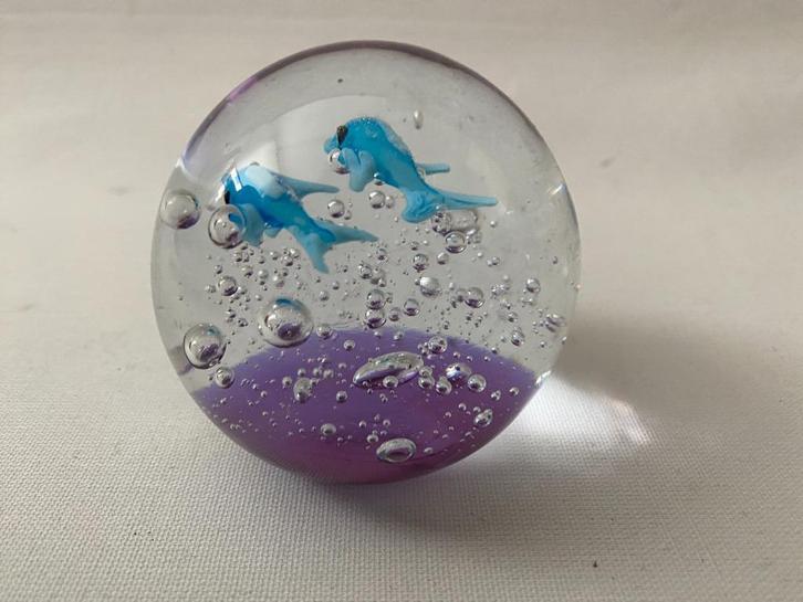 Retro Press papier glazen bol met luchtbelletjes en dolfijne, Huis en Inrichting, Woonaccessoires | Overige, Gebruikt, Ophalen