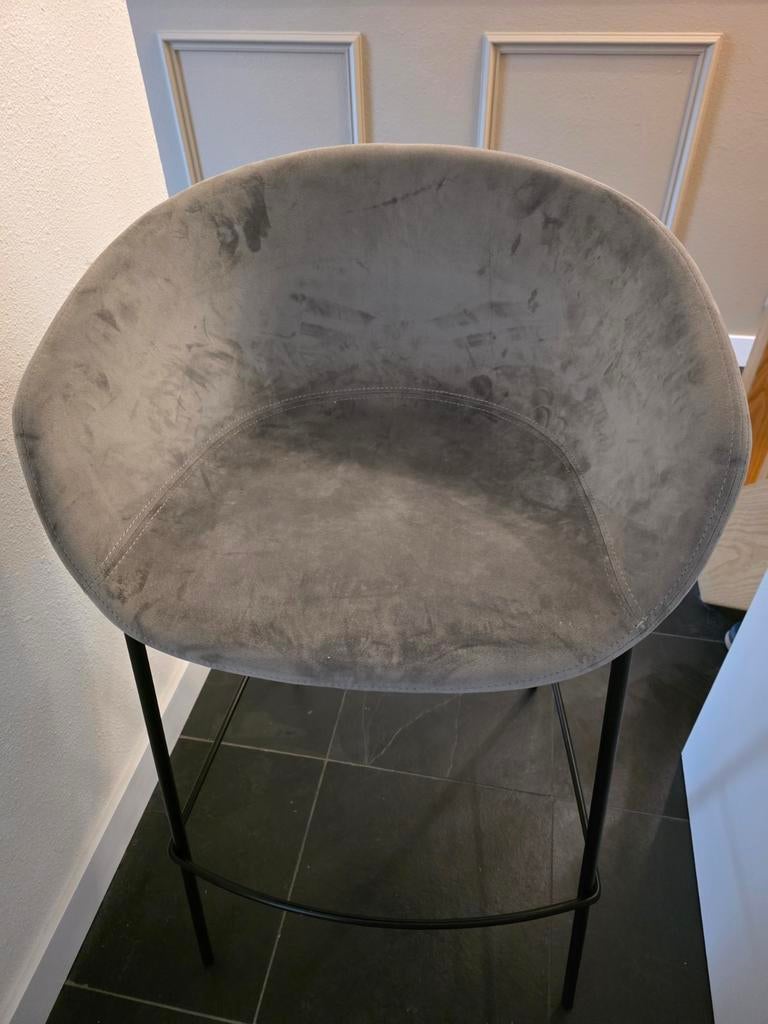 2 Nieuwe goossens kave home high breakfast/bar chair, 1 kruk, Ophalen of Verzenden, Nieuw, 60 tot 90 cm