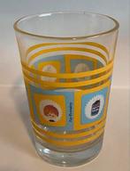 Glas (geel/blauw) met Floddertje en vriendjes. H. 9,5/10 cm., Verzamelen, Ophalen of Verzenden, Zo goed als nieuw