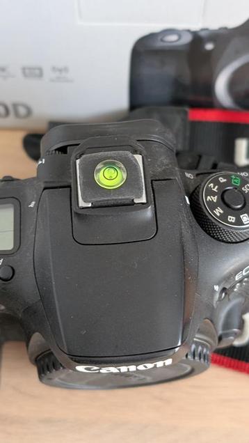Spiegelreflex Canon 90D beschikbaar voor biedingen