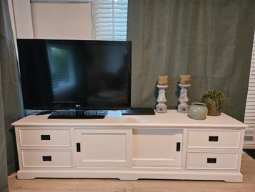 TV meubel 2 meter breed beschikbaar voor biedingen