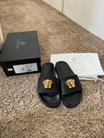 Versace badslippers maat 40, Zo goed als nieuw, Sneakers of Gympen, Zwart, Ophalen