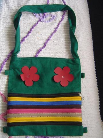 stoffen schouder tas uit India met ritssluiting groen beschikbaar voor biedingen