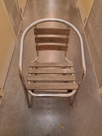 Terrasstoelen beschikbaar voor biedingen