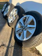 Originele Volkswagen golf velgen 16 inch met winterbanden, 16 inch, Banden en Velgen, 205 mm, Winterbanden
