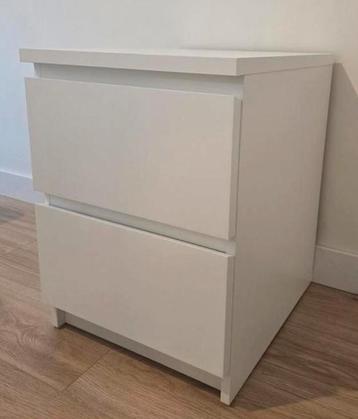 Ikea malm nachtkastje moet zsm weg beschikbaar voor biedingen