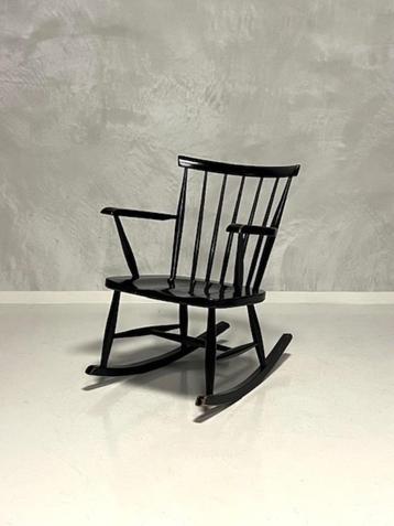 Vintage schommelstoel jaren 60 spijlenstoel fauteuil zwart beschikbaar voor biedingen