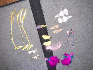 Haarspeldjes + armband Sinterklaas beschikbaar voor biedingen