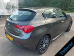 Alfa Romeo Giulietta 1.4 T 170 PK QV SPORTIVA ECC NAVI PDC L, Gebruikt, Zwart, 4 cilinders, Leder en Stof