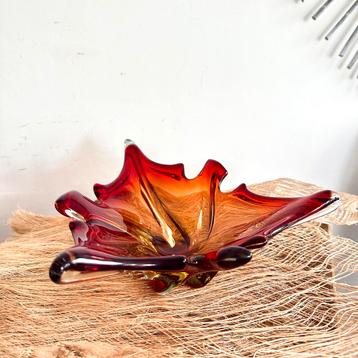 Unieke handgemaakte glazen blad schaal in Murano stijl  beschikbaar voor biedingen