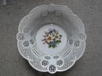 Porseleinen Schaaltje met Kantwerk, Ophalen of Verzenden