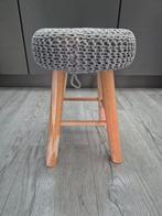 Decoratief mooi krukje Voetenbankje, Ophalen, Zo goed als nieuw, Hout