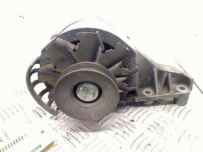 Dynamo van een Renault Twingo, Auto-onderdelen, Motor en Toebehoren, Renault, Gebruikt, 3 maanden garantie, Ophalen of Verzenden