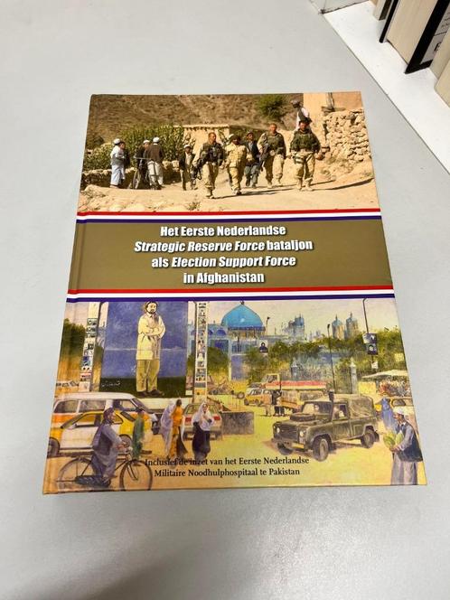 1 NLD STF BN en NLD MNH PAK, Verzamelen, Militaria | Algemeen, Landmacht, Boek of Tijdschrift, Nederland, Ophalen of Verzenden