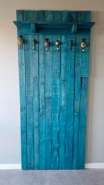 Kleurrijke Garderobe wand, Ophalen, Zo goed als nieuw