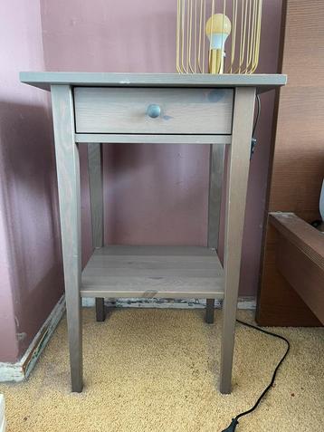 Bruine IKEA HEMNES nachtkastje