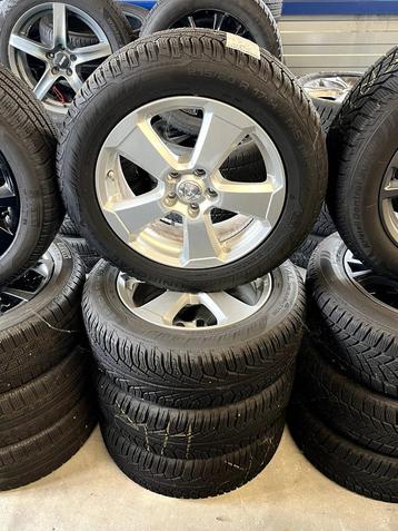 Toyota C-HR winterset 215/60R17 beschikbaar voor biedingen