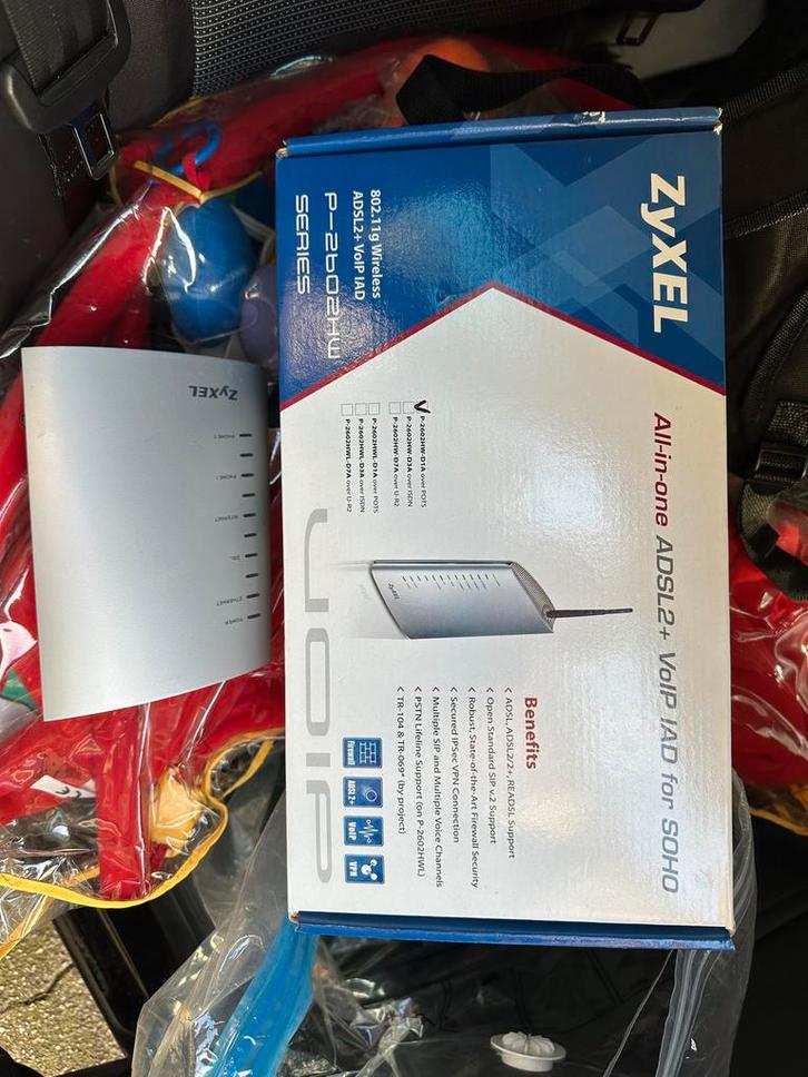 Zyxel Router met Modem - ADSL2+ VoIP/IAD, Computers en Software, Routers en Modems, Gebruikt, Router met modem, Ophalen of Verzenden