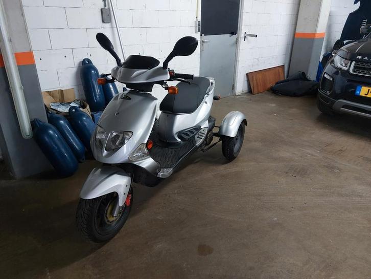 Pgo T-rex trex inca 3 wiel scooter driewiel minder valide, Fietsen en Brommers, Scooters | Overige merken, Benzine, Ophalen