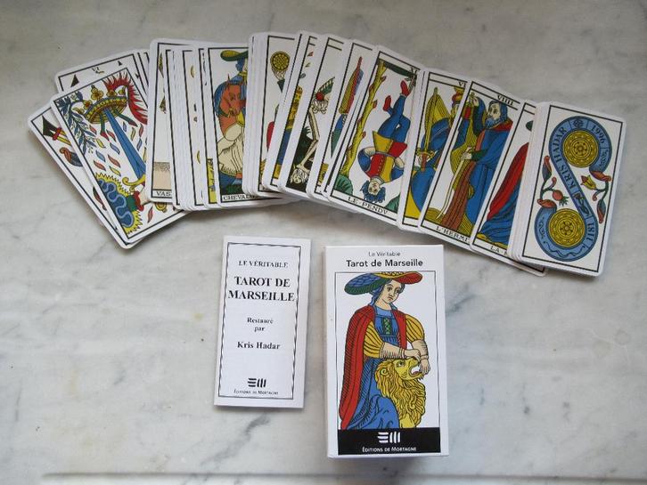 La Véritable Tarot de Marseille, Boeken, Esoterie en Spiritualiteit, Zo goed als nieuw, Overige typen, Tarot of Kaarten leggen