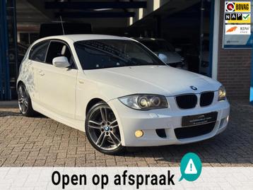 BMW 1-serie 120i M-pakket 2011 NAVI CLIMA LEDER LM NAP beschikbaar voor biedingen