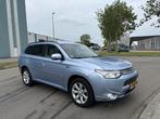Mitsubishi Outlander 2.0 PHEV Instyle 4X4 Automaat 122 PK. Z, Automaat, Beige, 4 cilinders, Blauw