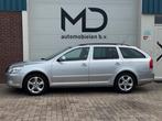 Skoda Octavia Combi 1.4 TSI Ambition -DSG-Trekhaak-Xenon, Euro 5, Stof, Gebruikt, Zwart