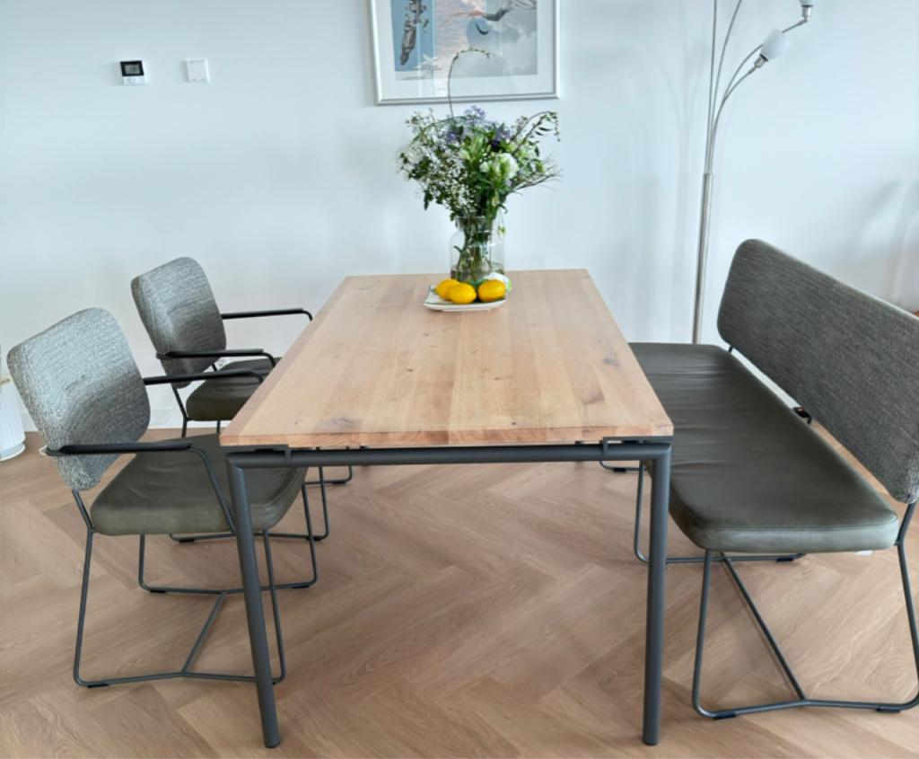 Eethoek Bert Plantagie tafel en 2 stoelen + bank, Ophalen, Zo goed als nieuw, 4 tot 6 stoelen, Modern