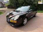 Alfa Romeo MiTo 1.4 Distinctive / Airco / NAP / Apk / Lm / E, Voorwielaandrijving, Euro 5, Gebruikt, 4 cilinders