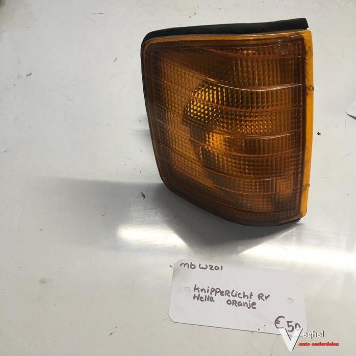 Mercedes W201  Knipperlicht Hella  Rechtsvoor, Auto-onderdelen, Verlichting, Gebruikt, Ophalen of Verzenden
