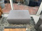 Gratis. Grijze Hocker / Voetenbank, Ophalen, Gebruikt, 75 tot 100 cm, Stof