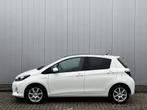 Toyota Yaris 1.5 Full Hybrid Dynamic NL Auto Panoramadak Key, Auto's, 1497 cc, Gebruikt, Start-stop-systeem, 4 cilinders