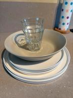 5 Plates & 2 cups, Ophalen of Verzenden