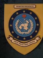 Wapenschild Centrum voor Vredesoperaties, Ophalen of Verzenden, Landmacht, Nederland, Embleem of Badge