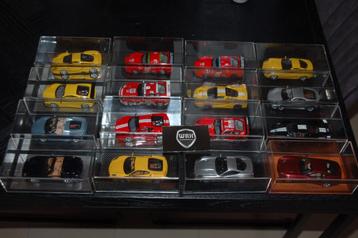 1:43 Collectie 16X RedLine Ferrari modellen 29,95 PS WRH beschikbaar voor biedingen