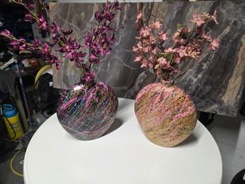 Decoratieve vazen set beschikbaar voor biedingen