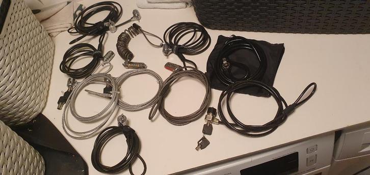 Laptopsloten, 2 euro per stuk, Computers en Software, Pc- en Netwerkkabels, Ophalen of Verzenden