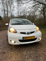 Toyota Aygo 1.0 12V Vvt-i 5DRS 2011 Wit, Voorwielaandrijving, Stof, Zwart, 4 stoelen